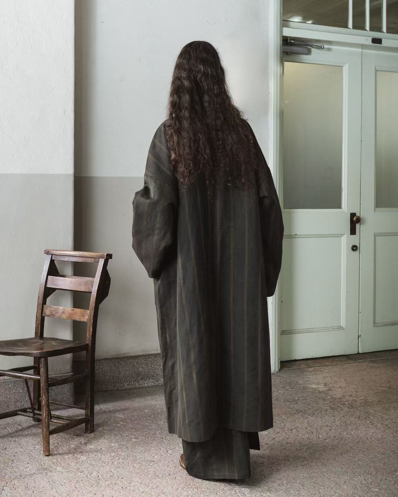 Shoulder relax travel overcoat