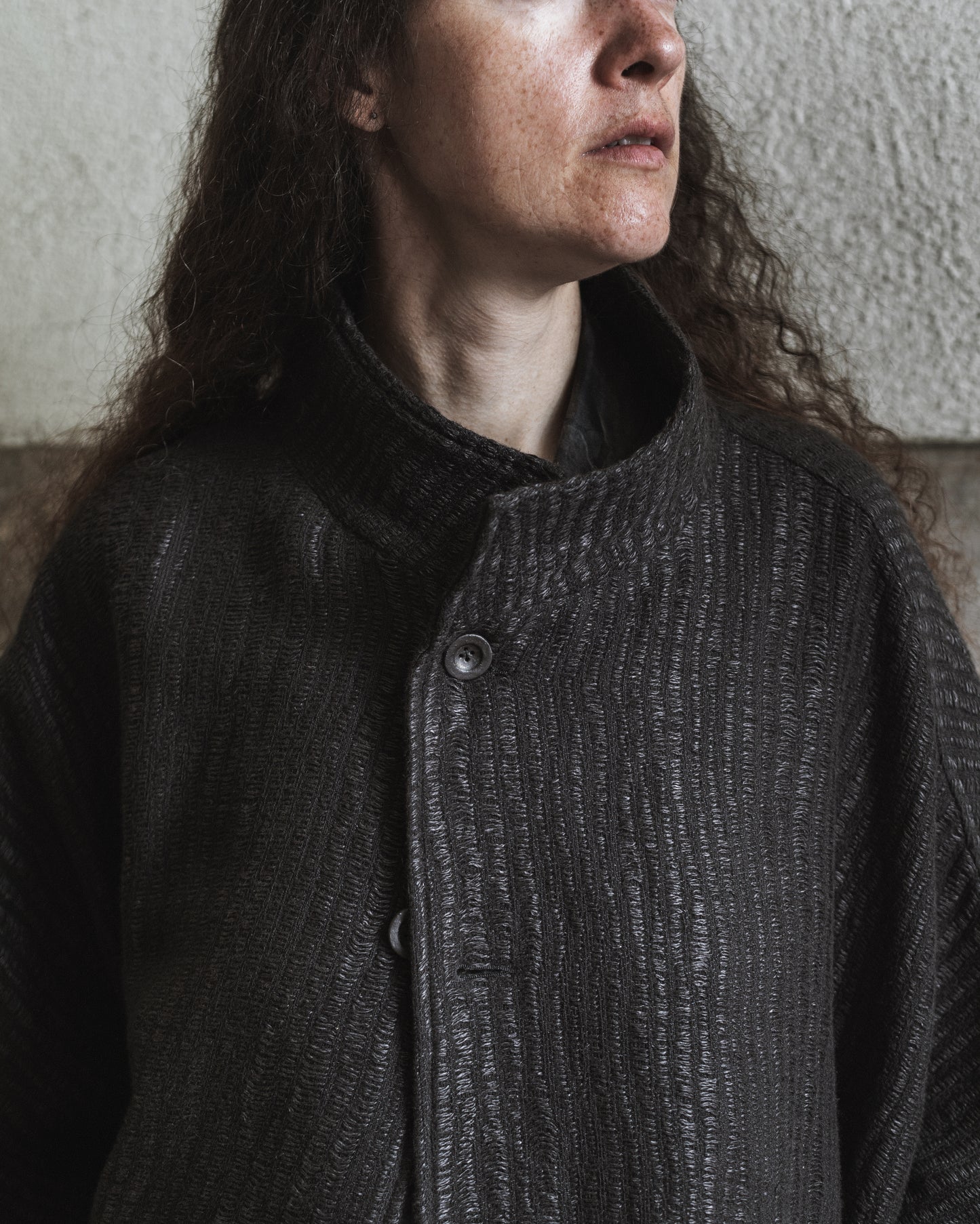 Shoulder free loose fit jacket