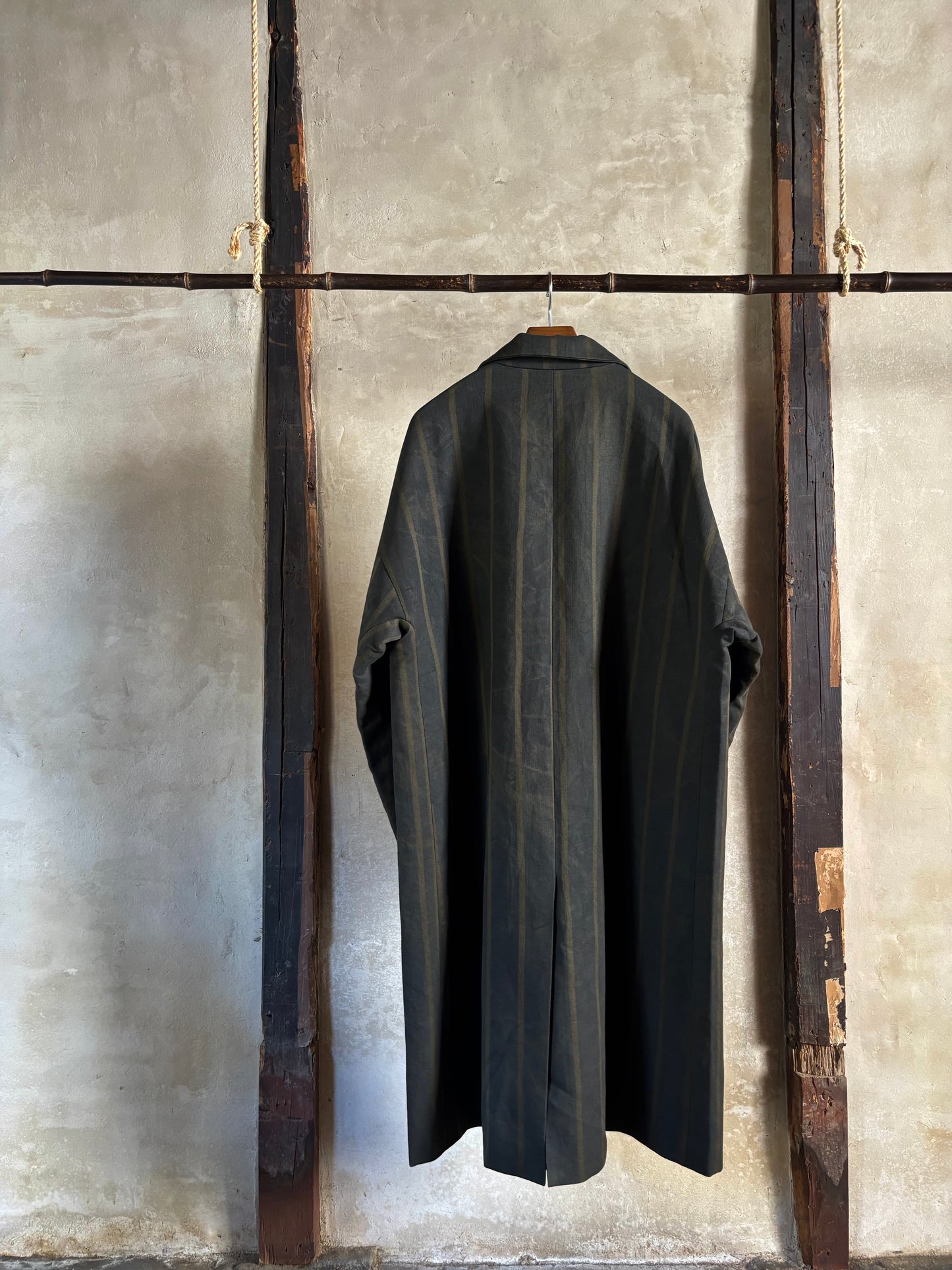 Shoulder relax travel overcoat