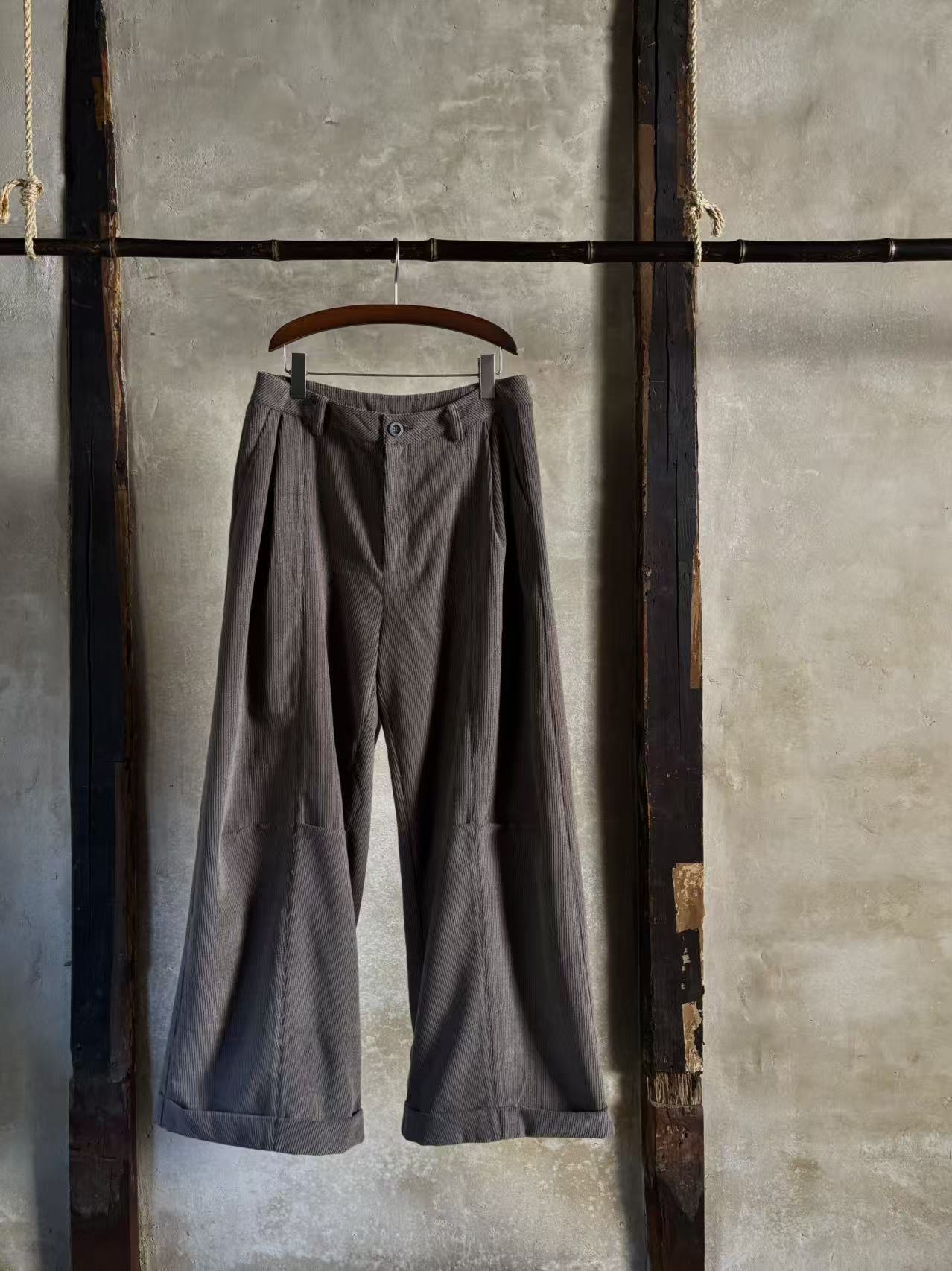 Cuffed wide leg trouser