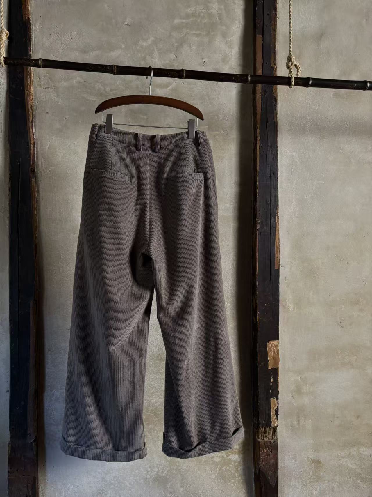 Cuffed wide leg trouser