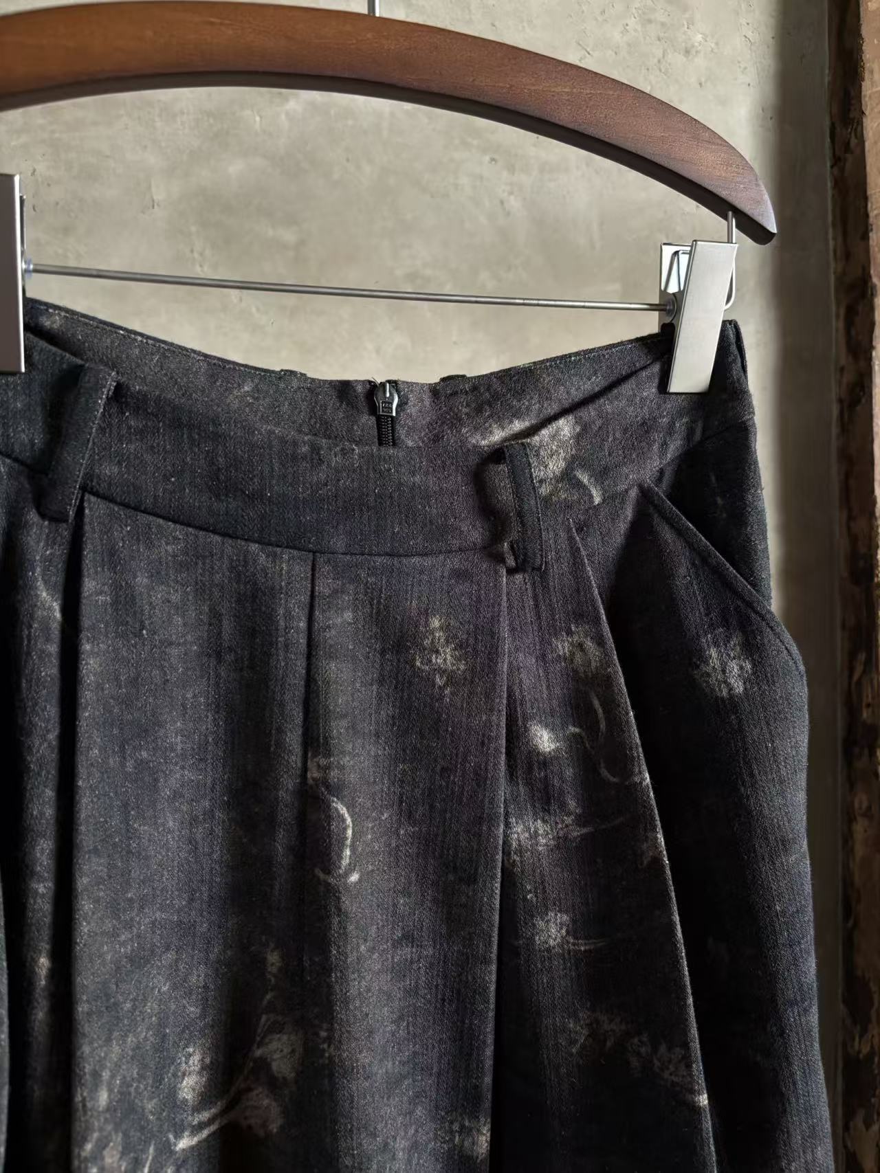 A-shaped print skirt