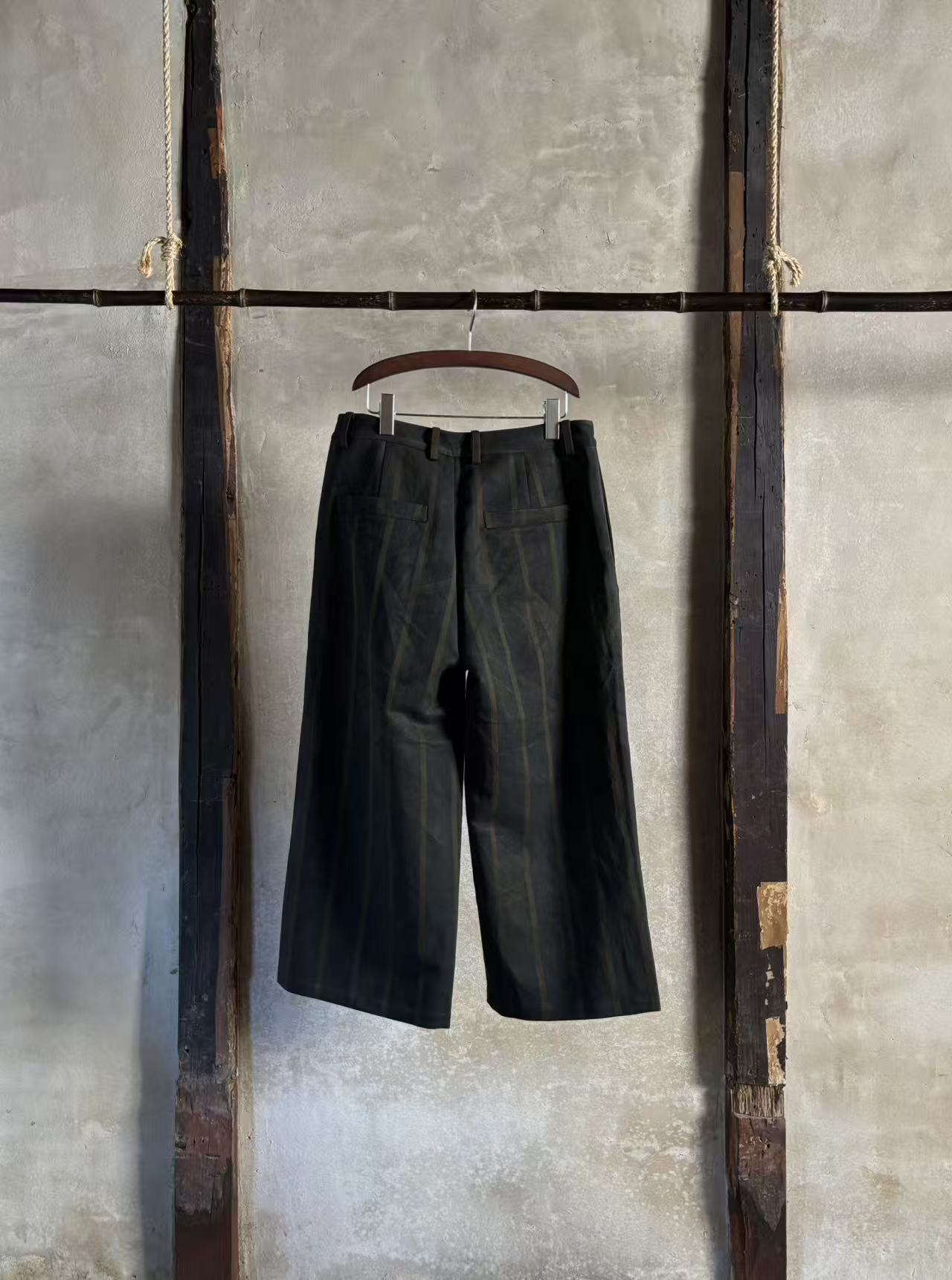 Ankle wide straight pants