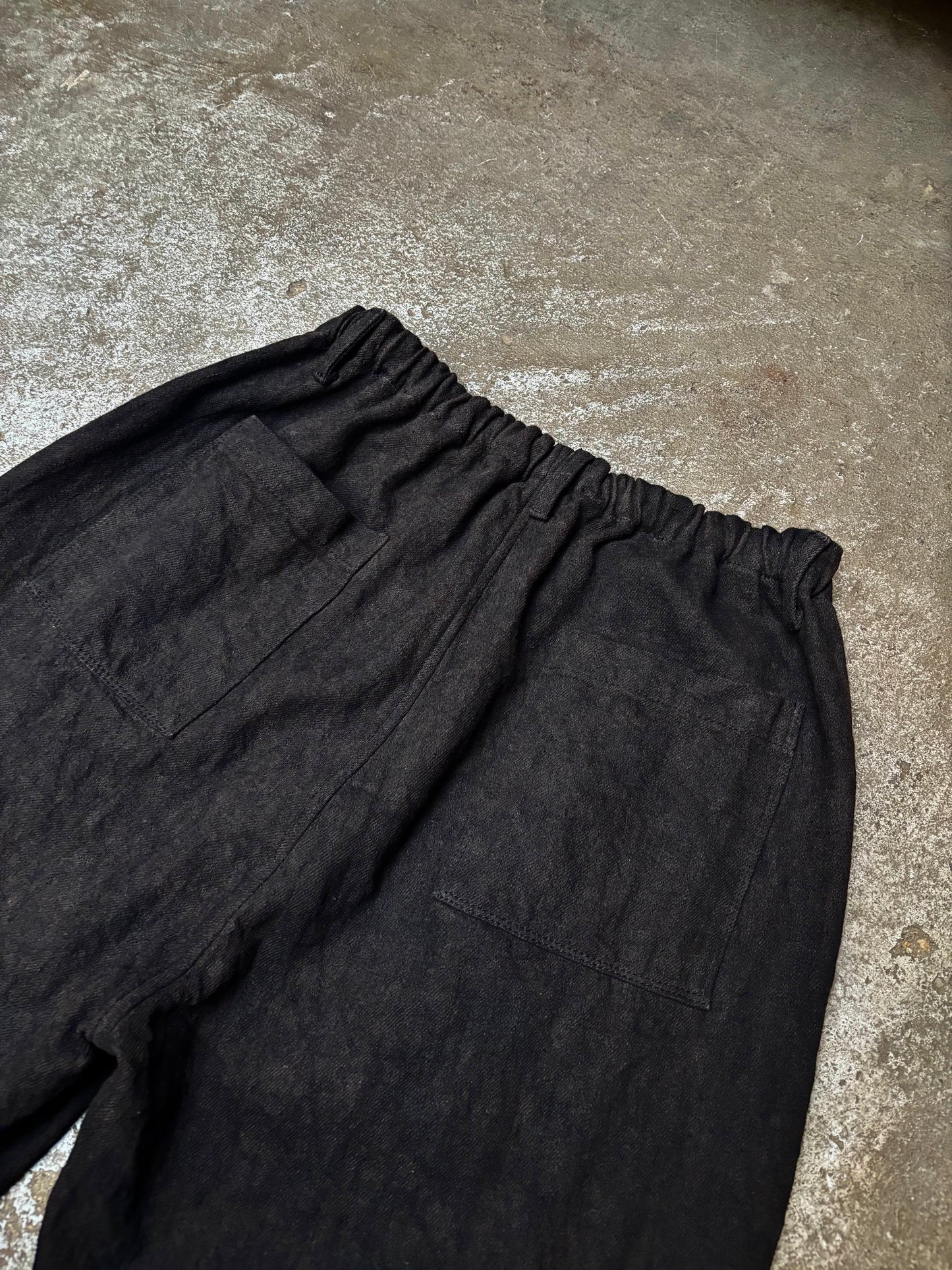 Loose Fitting Tapered Trousers "Wide"