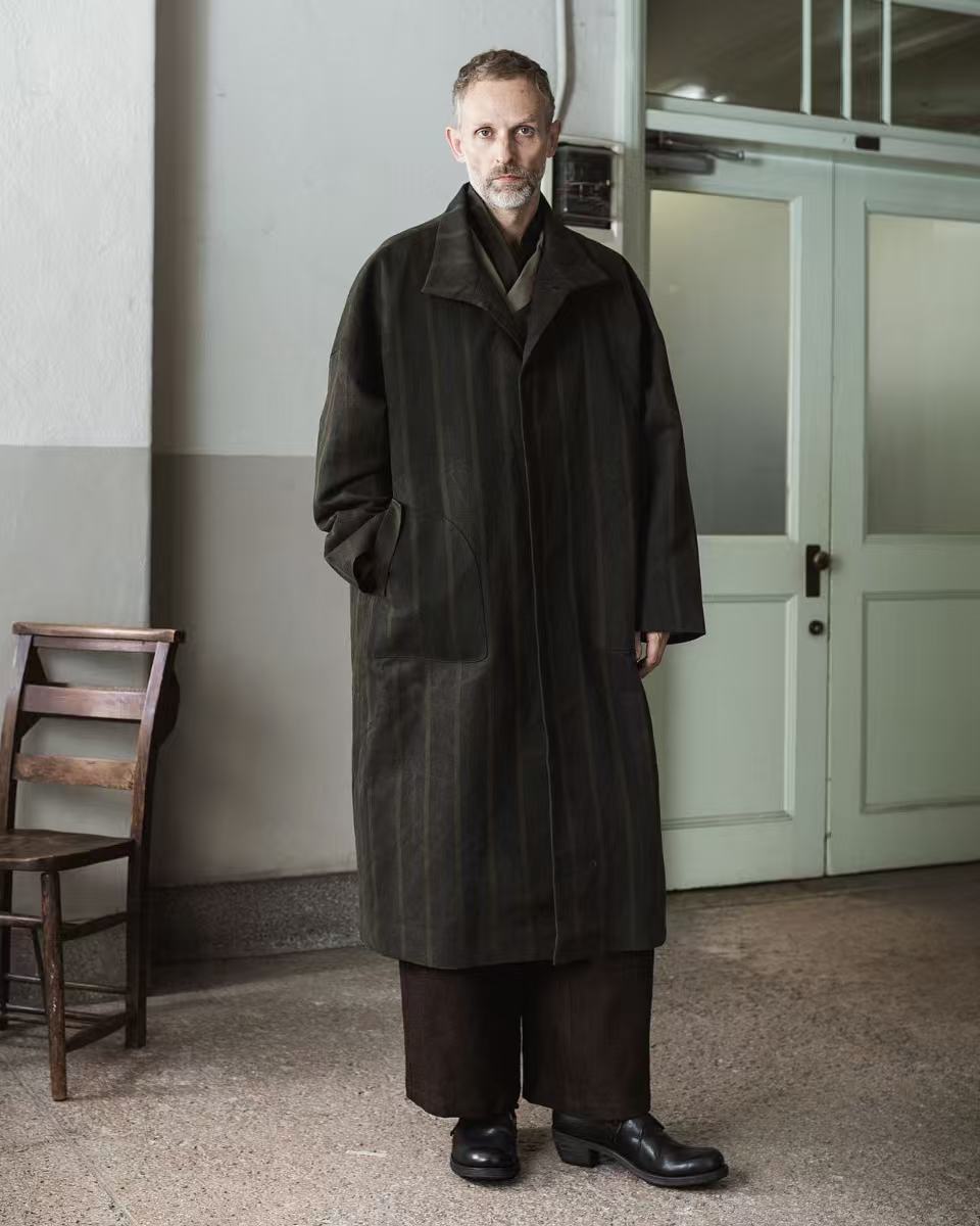 Shoulder relax travel overcoat